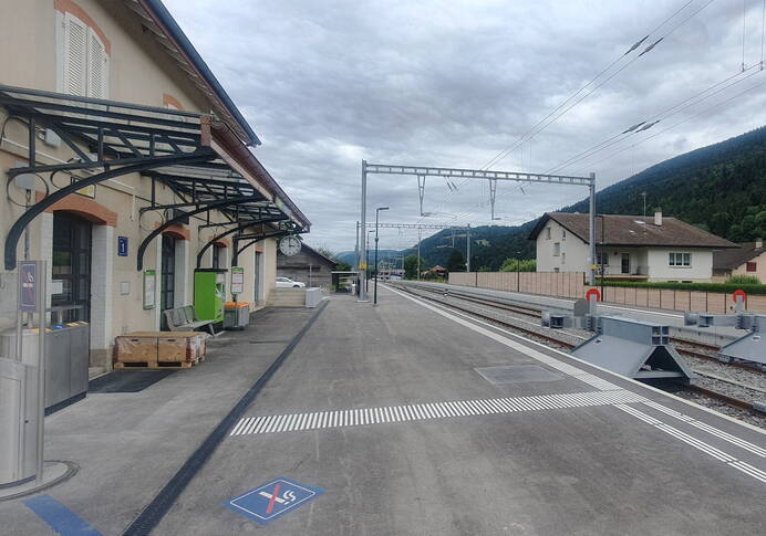 Bahnhof von Buttes nach der Erneuerung