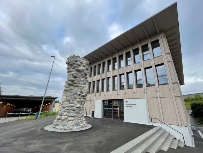 Haupteingang Gerichtsgebäude