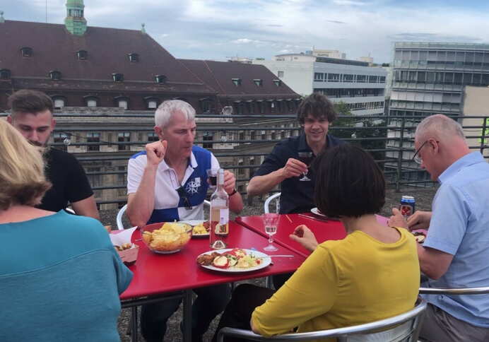 Un "toast" pour notre Team de la tour.