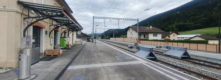 La stazione di Buttes a seguito de suo rinnovo Bannerbild